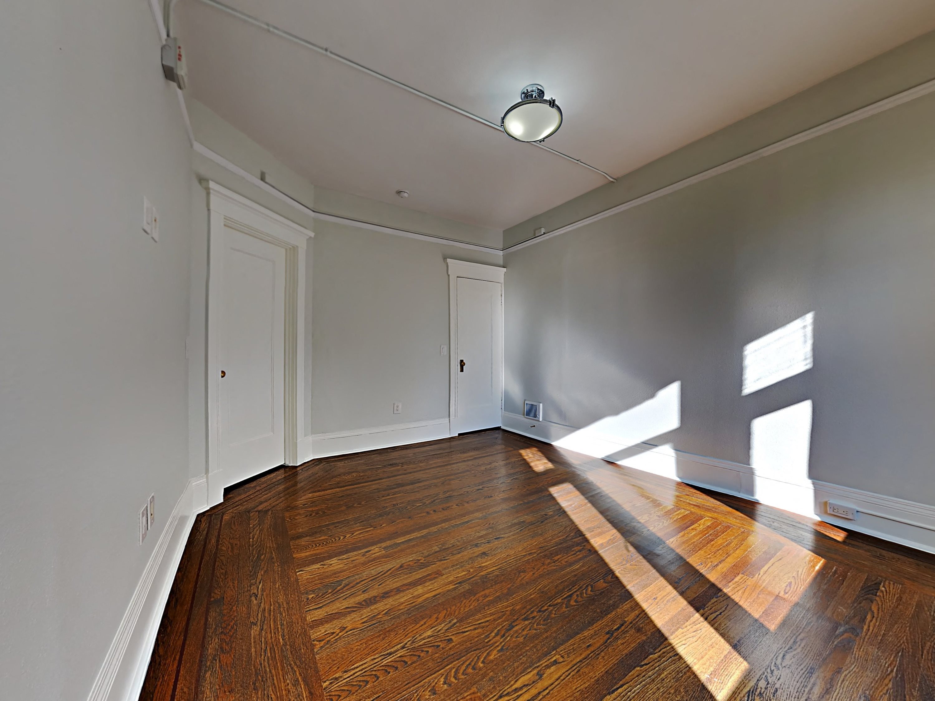 Gallery Photo 7